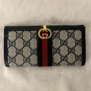 Vintage Gucci checkbook holder